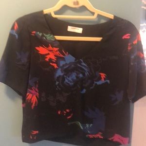 Aritizia babaton silk floral top